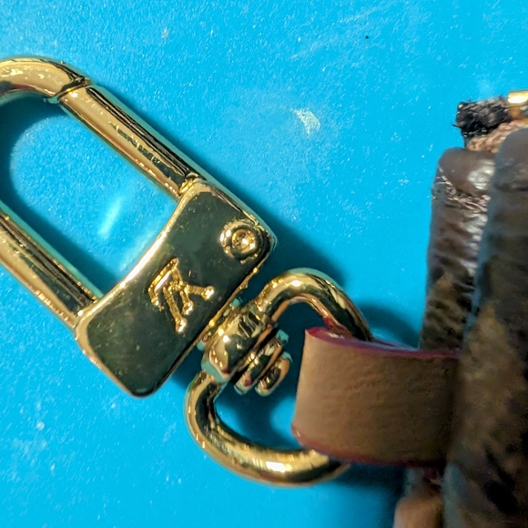 Louis Vuitton Monogram Key Pouch - Picture 2 of 8